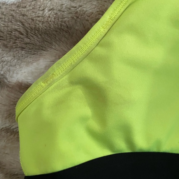 Nike-Pro Sports Bra - Picture 6 of 7